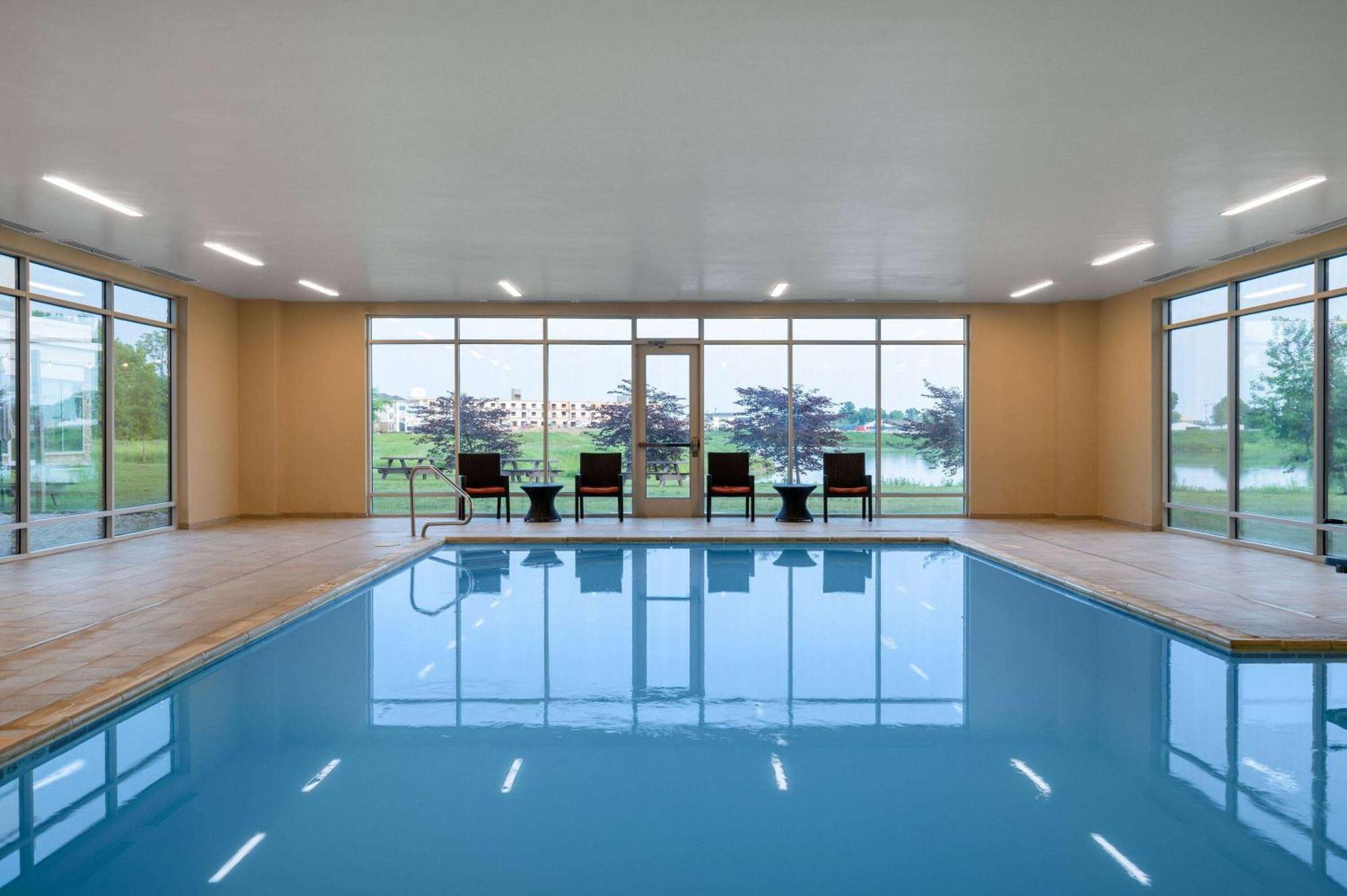 Готель Wyndham Westfield Екстер'єр фото